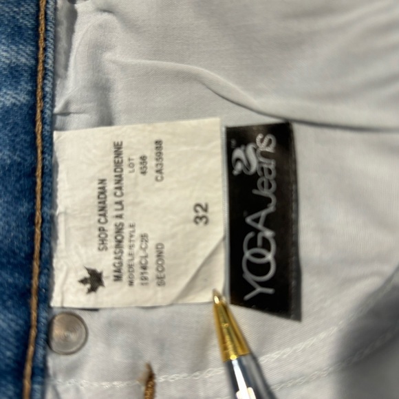 YOGA JEANS Sz 32 Jeans Button Fly Mid-Wash Mom Or Boyfriend Style NEW WITH TAGS - Picture 11 of 12
